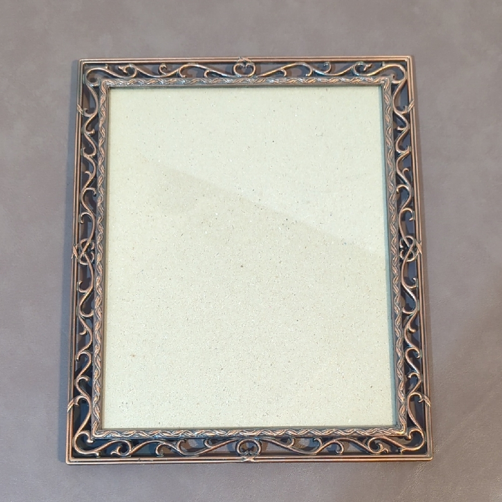 Connoisseur Picture Frame 8” x 10”  #L5CIW4 #1812L5
